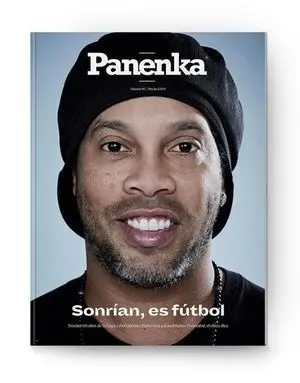 PANENKA Nº 92. SONRÍAN, ES FÚTBOL. DOSSIER 60 AÑOS DE LA COPA LIBERTADORES. ENTREVISTA A RONALDINHO. OYARZABAL, EL CHICO DIEZ